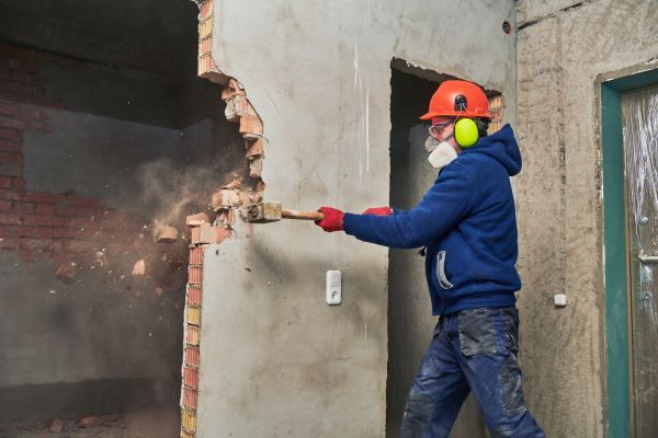 Concrete Wall Demolition in Bolingbrook